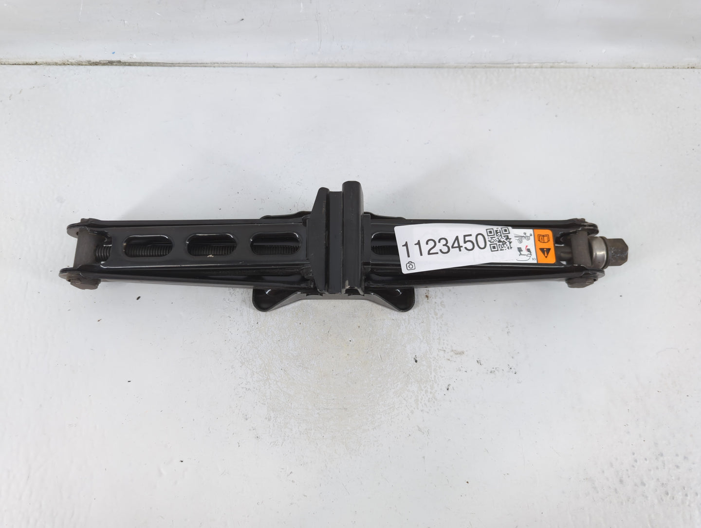 2011 Ford Taurus Spare Scissor Car Jack - Oemusedautoparts1.com
