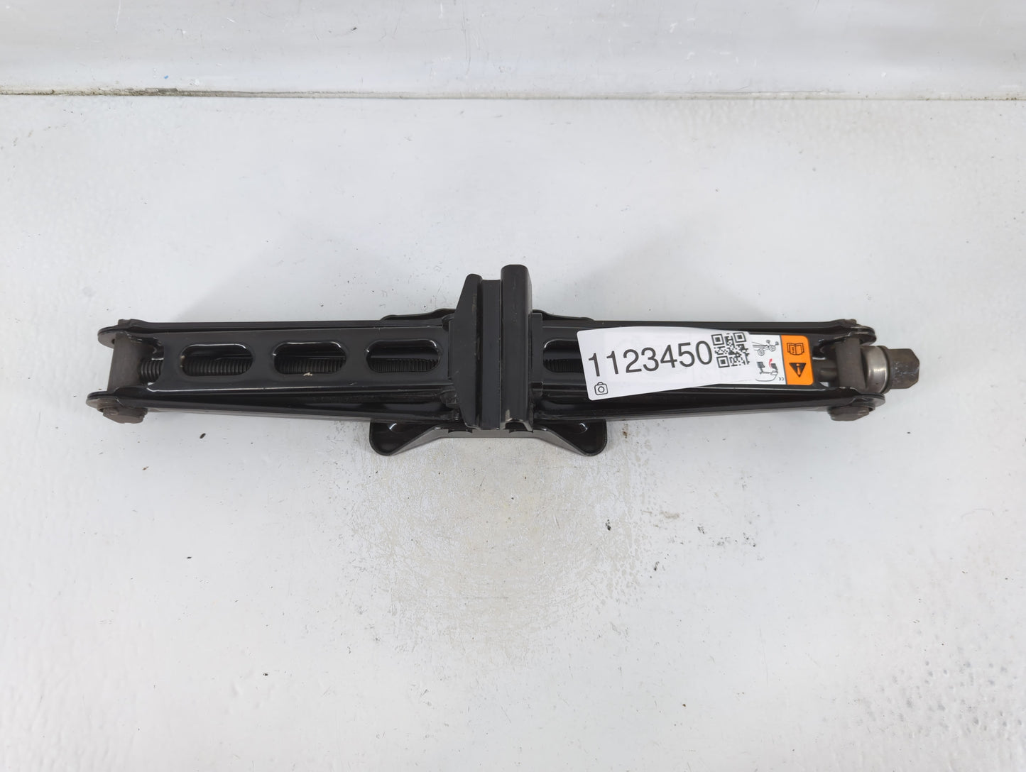 2011 Ford Taurus Spare Scissor Car Jack - Oemusedautoparts1.com