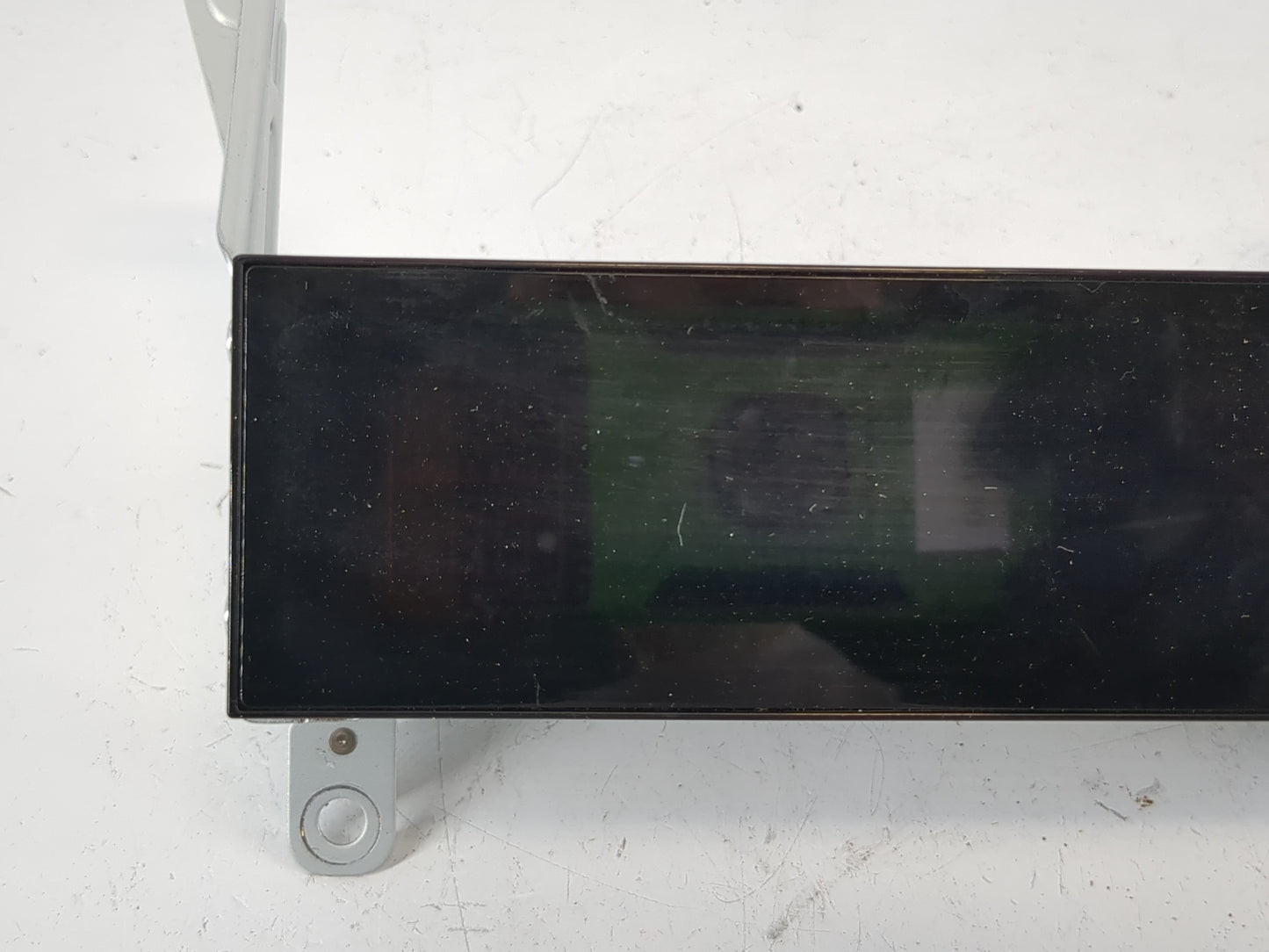 2010-2011 Ford Taurus Radio AM FM Cd Player Receiver Replacement P/N:BG1T-19C116-AA Fits Fits 2010 2011 OEM Used Auto Parts 