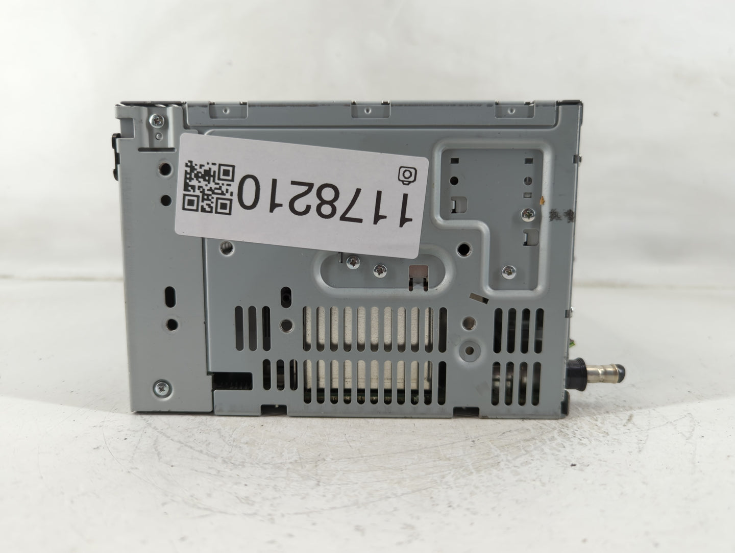 2011-2012 Ford Taurus Radio AM FM Cd Player Receiver Replacement P/N:BG1T-19C159-AA Fits Fits 2011 2012 OEM Used Auto Parts 
