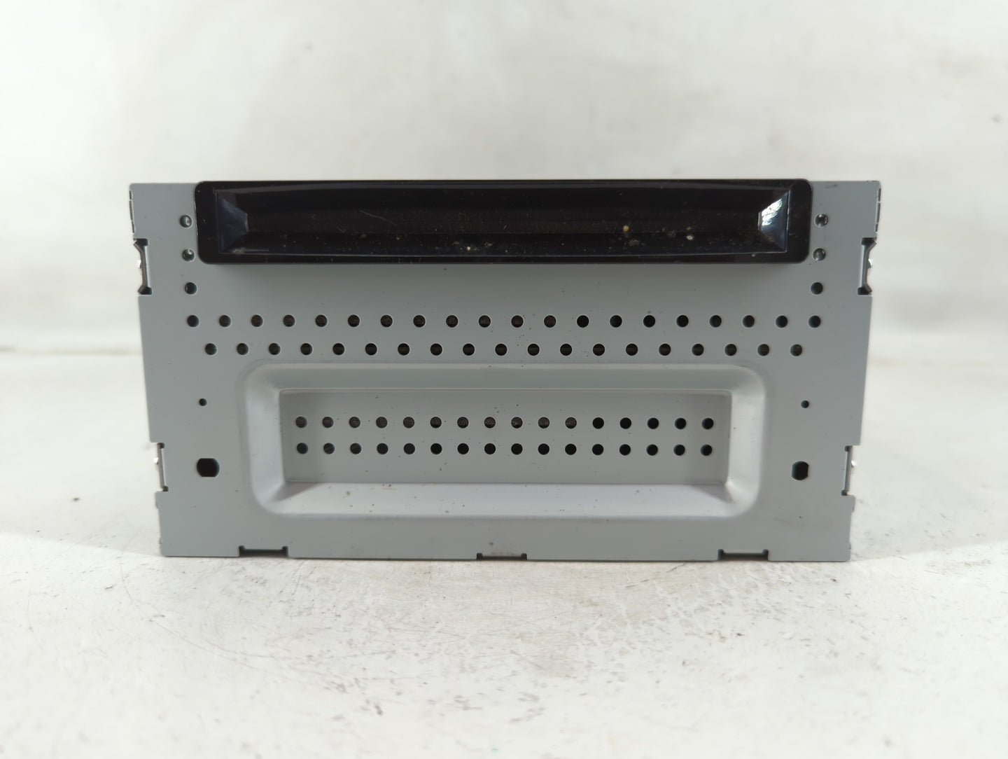 2010-2011 Ford Taurus Radio AM FM Cd Player Receiver Replacement Fits Fits 2010 2011 OEM Used Auto Parts - Oemusedautoparts1