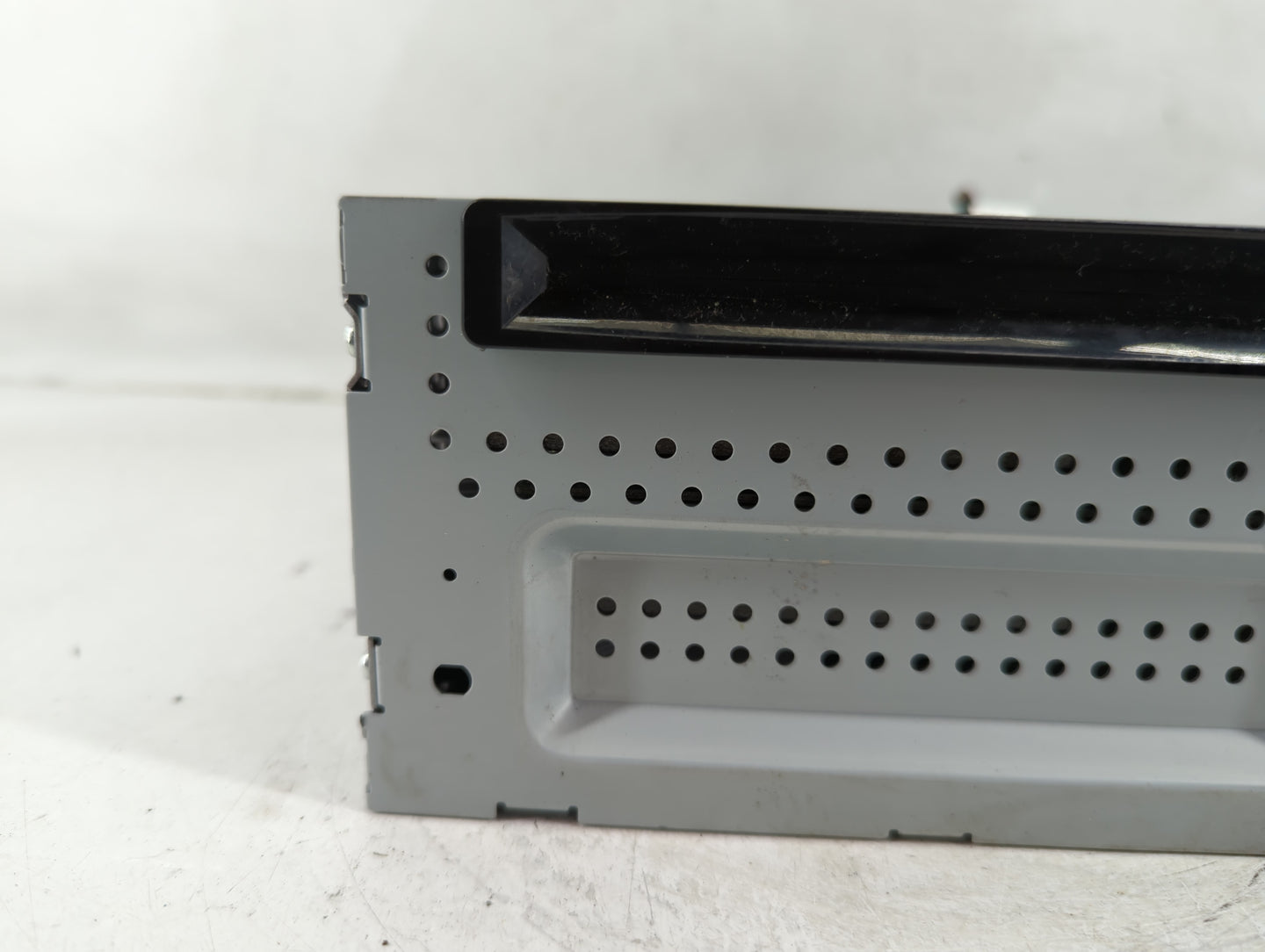 2010-2011 Ford Taurus Radio AM FM Cd Player Receiver Replacement Fits Fits 2010 2011 OEM Used Auto Parts - Oemusedautoparts1