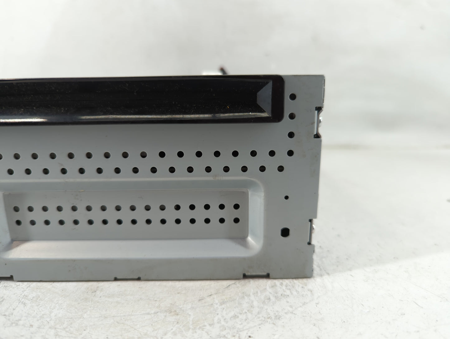 2010-2011 Ford Taurus Radio AM FM Cd Player Receiver Replacement Fits Fits 2010 2011 OEM Used Auto Parts - Oemusedautoparts1