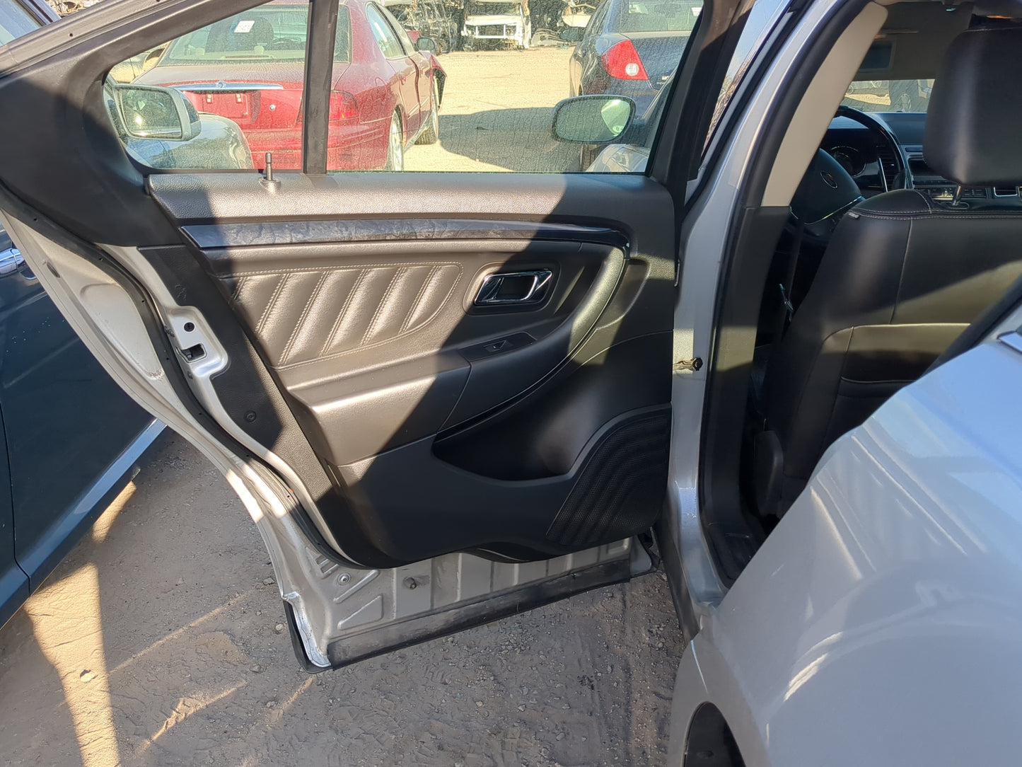 2010-2019 Ford Taurus Driver Rear Door Oem - Oemusedautoparts1.com