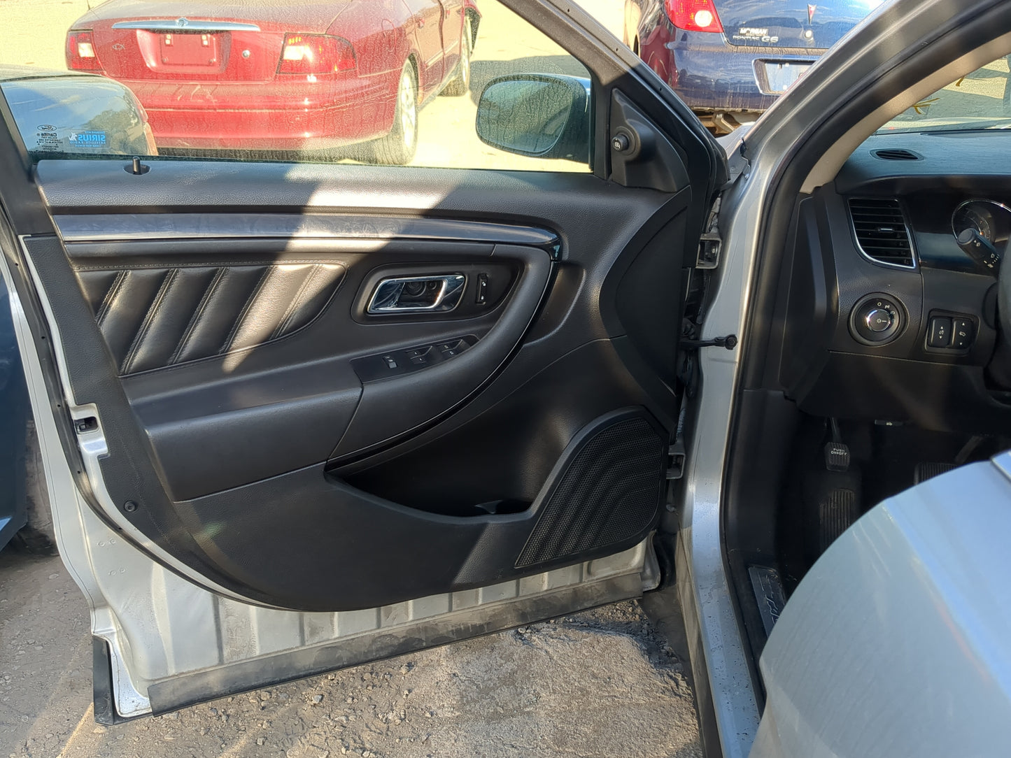 2011 Ford Taurus Front Left Driver Interior Door Panel Trim - Oemusedautoparts1.com