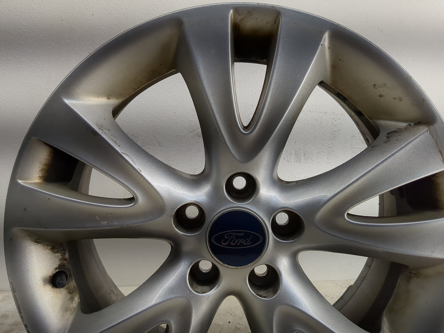 2010-2012 Ford Taurus Oem Wheel Rim - Oemusedautoparts1.com