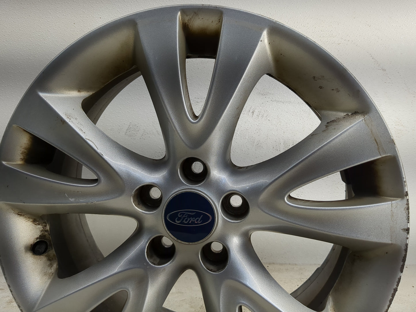 2010-2012 Ford Taurus Oem Wheel Rim - Oemusedautoparts1.com