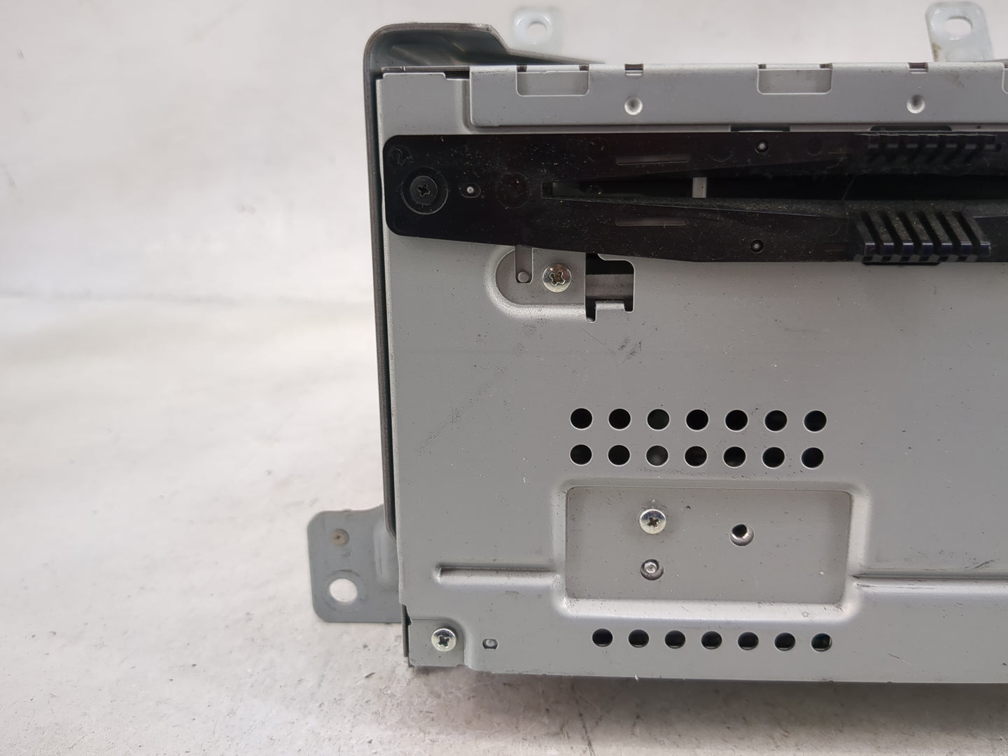 2011-2012 Ford Taurus Radio AM FM Cd Player Receiver Replacement Fits Fits 2011 2012 OEM Used Auto Parts - Oemusedautoparts1