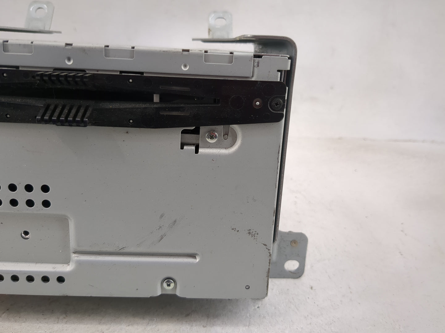2011-2012 Ford Taurus Radio AM FM Cd Player Receiver Replacement Fits Fits 2011 2012 OEM Used Auto Parts - Oemusedautoparts1