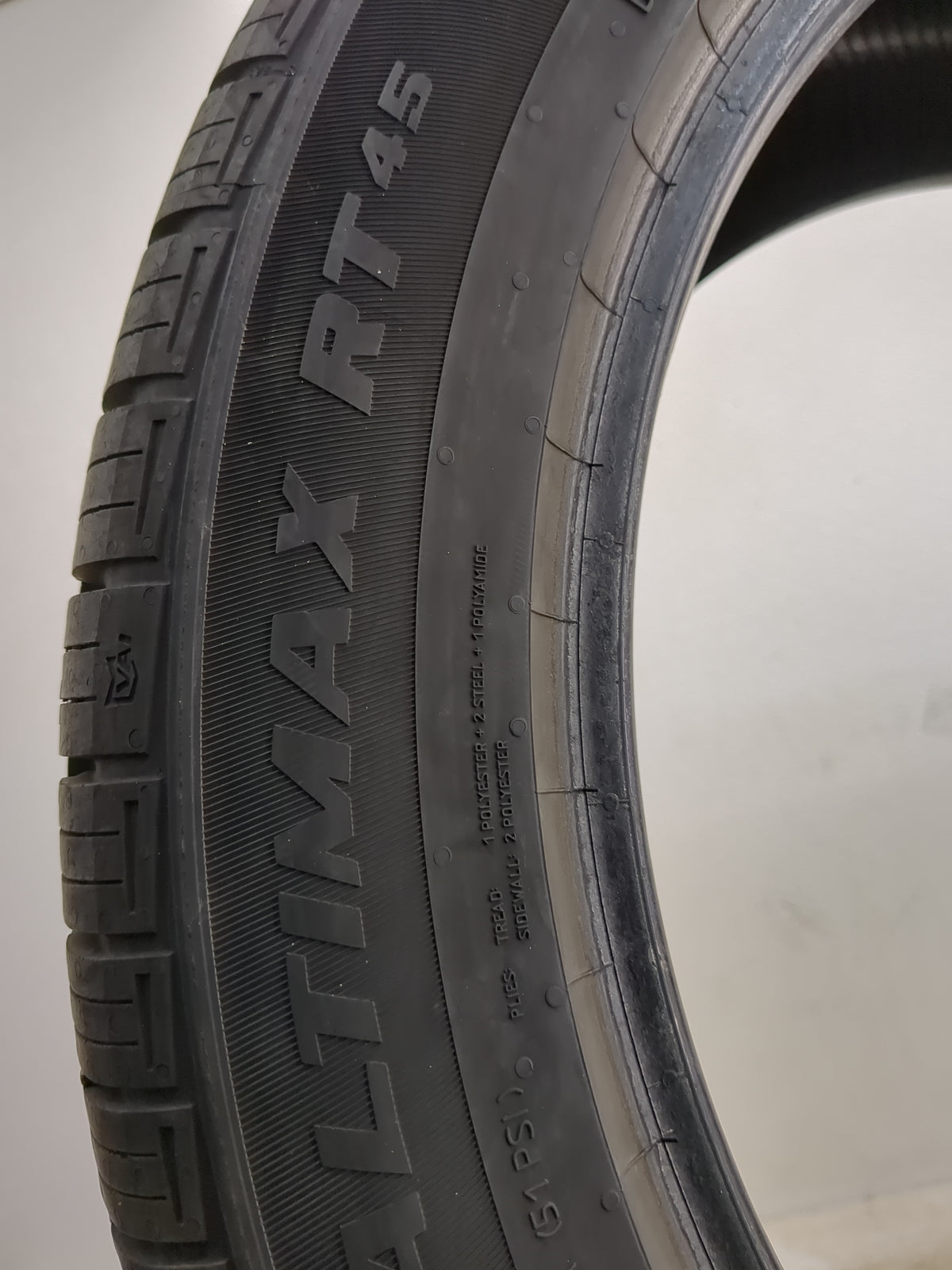 Used Tire 255/45R19 GENERAL ALTIMAX RT45 104V - Tread Depth 9.5/32 - Oemusedautoparts1.com