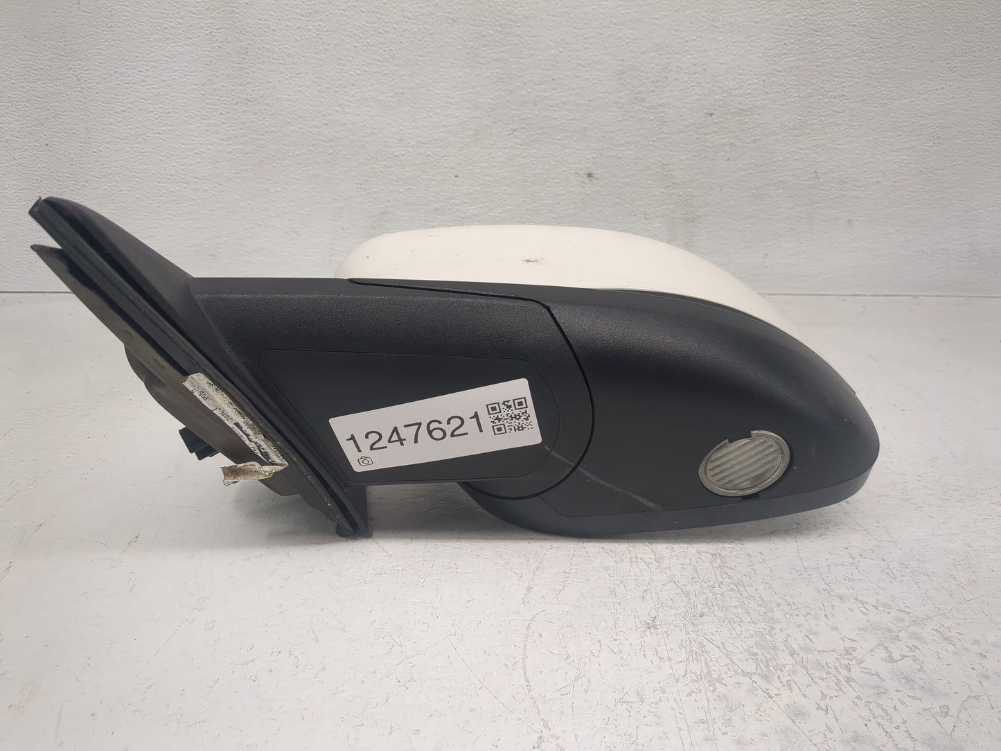 2010-2019 Ford Taurus Side Mirror Replacement Driver Left View Door Mirror Fits OEM Used Auto Parts - Oemusedautoparts1.com