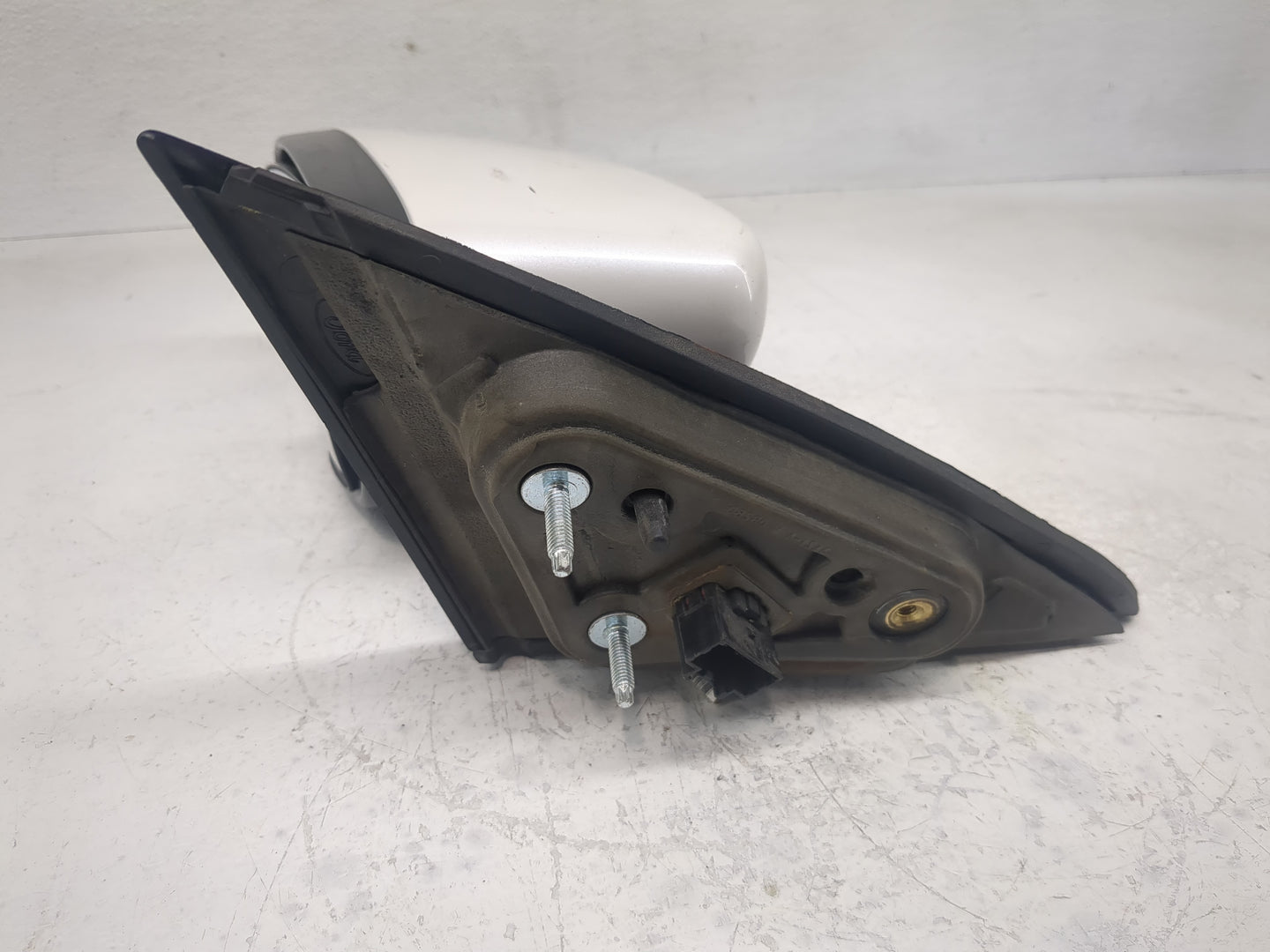 2010-2019 Ford Taurus Side Mirror Replacement Driver Left View Door Mirror Fits OEM Used Auto Parts - Oemusedautoparts1.com