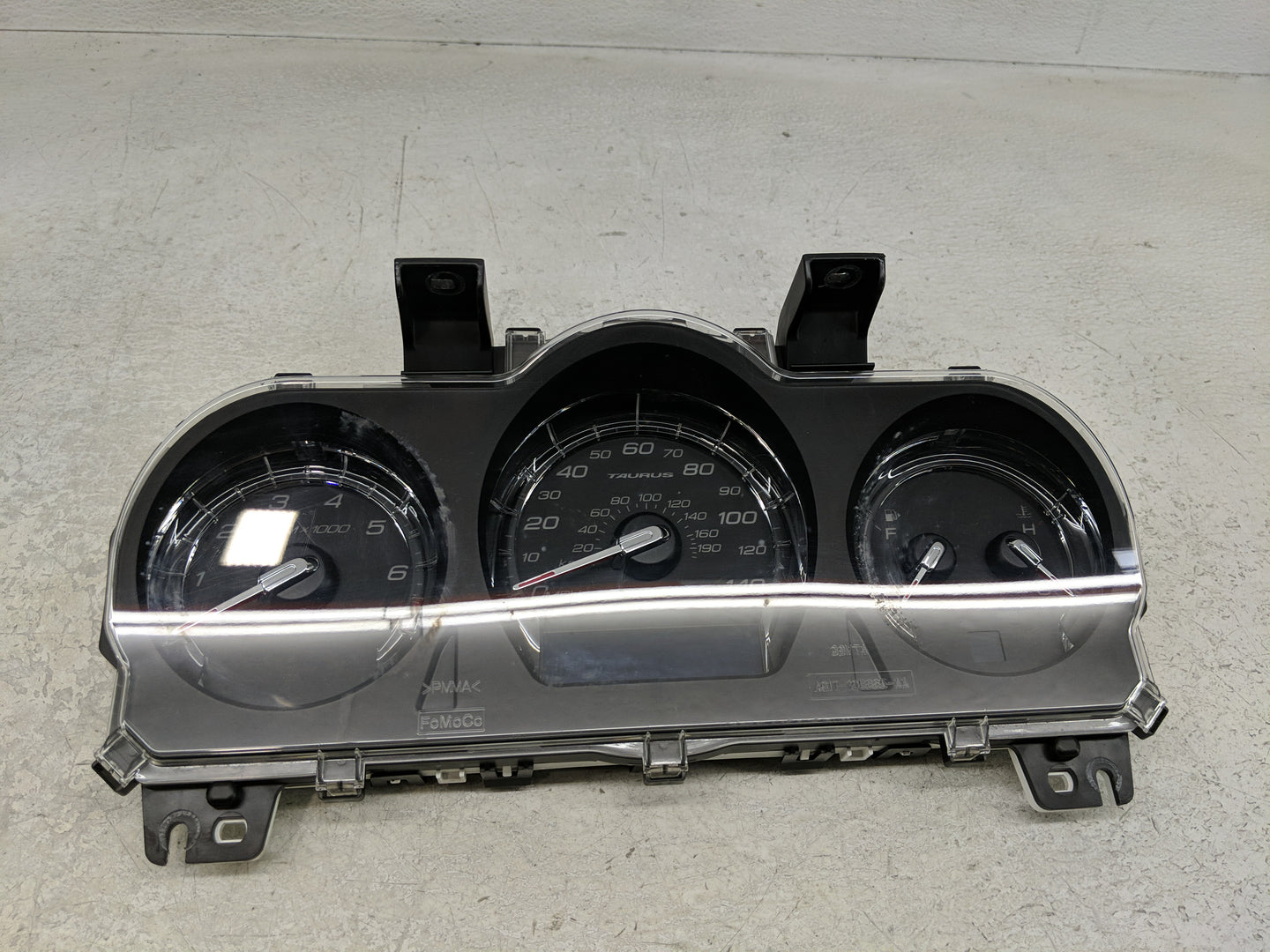 2011-2012 Ford Taurus Instrument Cluster Speedometer Gauges P/N:BG1T-10849-EF Fits Fits 2011 2012 OEM Used Auto Parts - Oemu