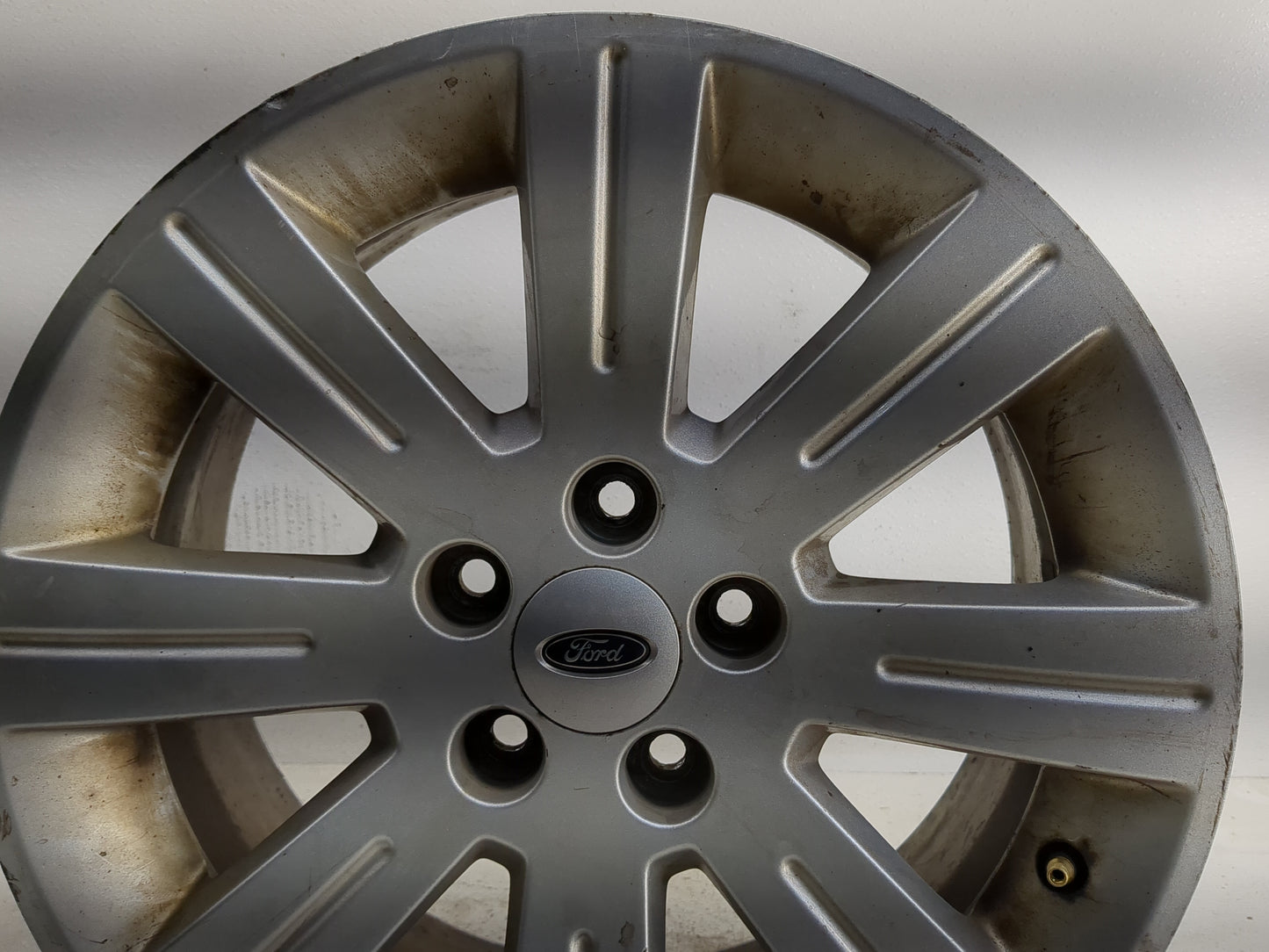 2010-2012 Ford Taurus Oem Wheel Rim 1290734 - Oemusedautoparts1.com