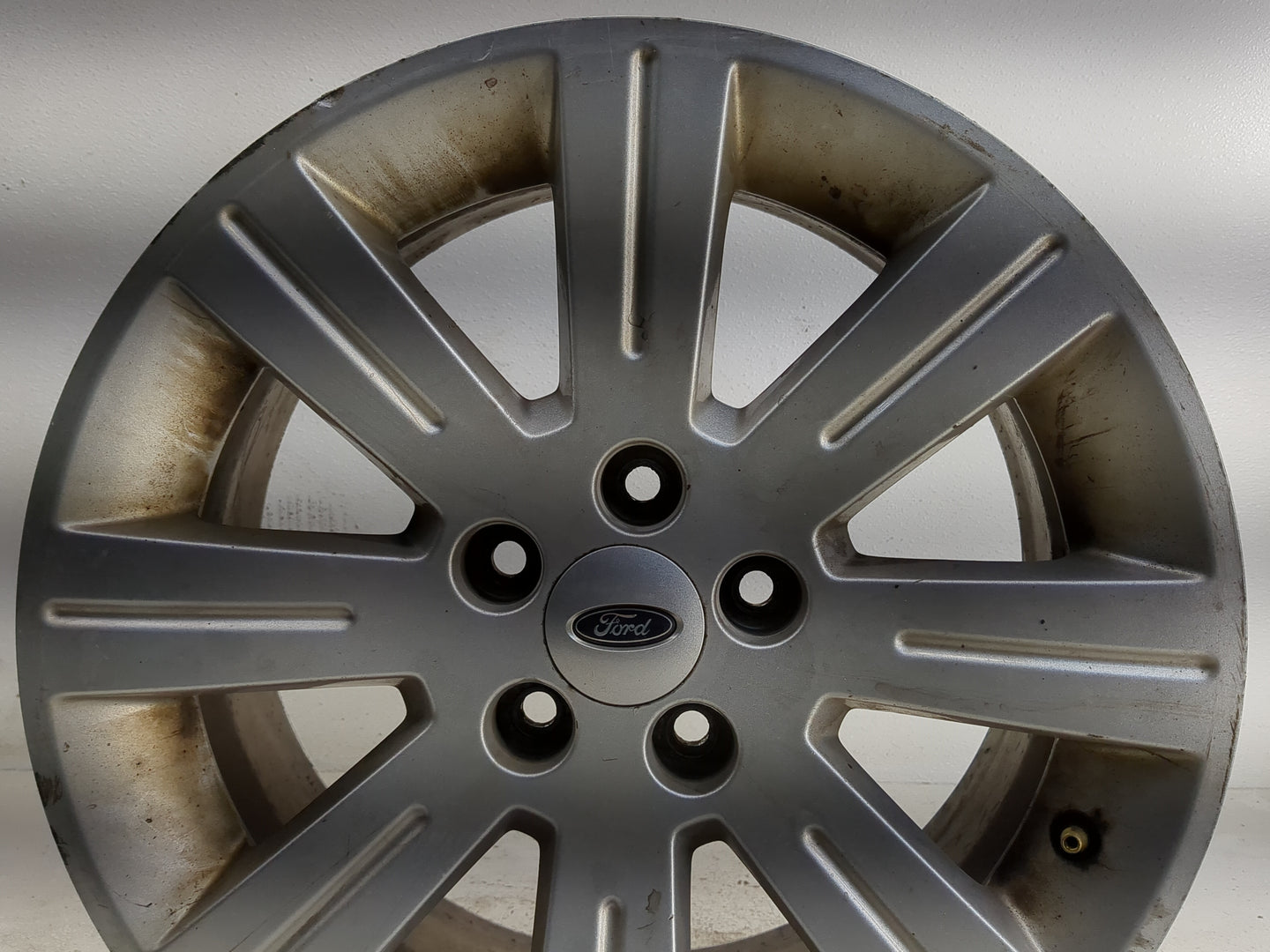 2010-2012 Ford Taurus Oem Wheel Rim 1290734 - Oemusedautoparts1.com