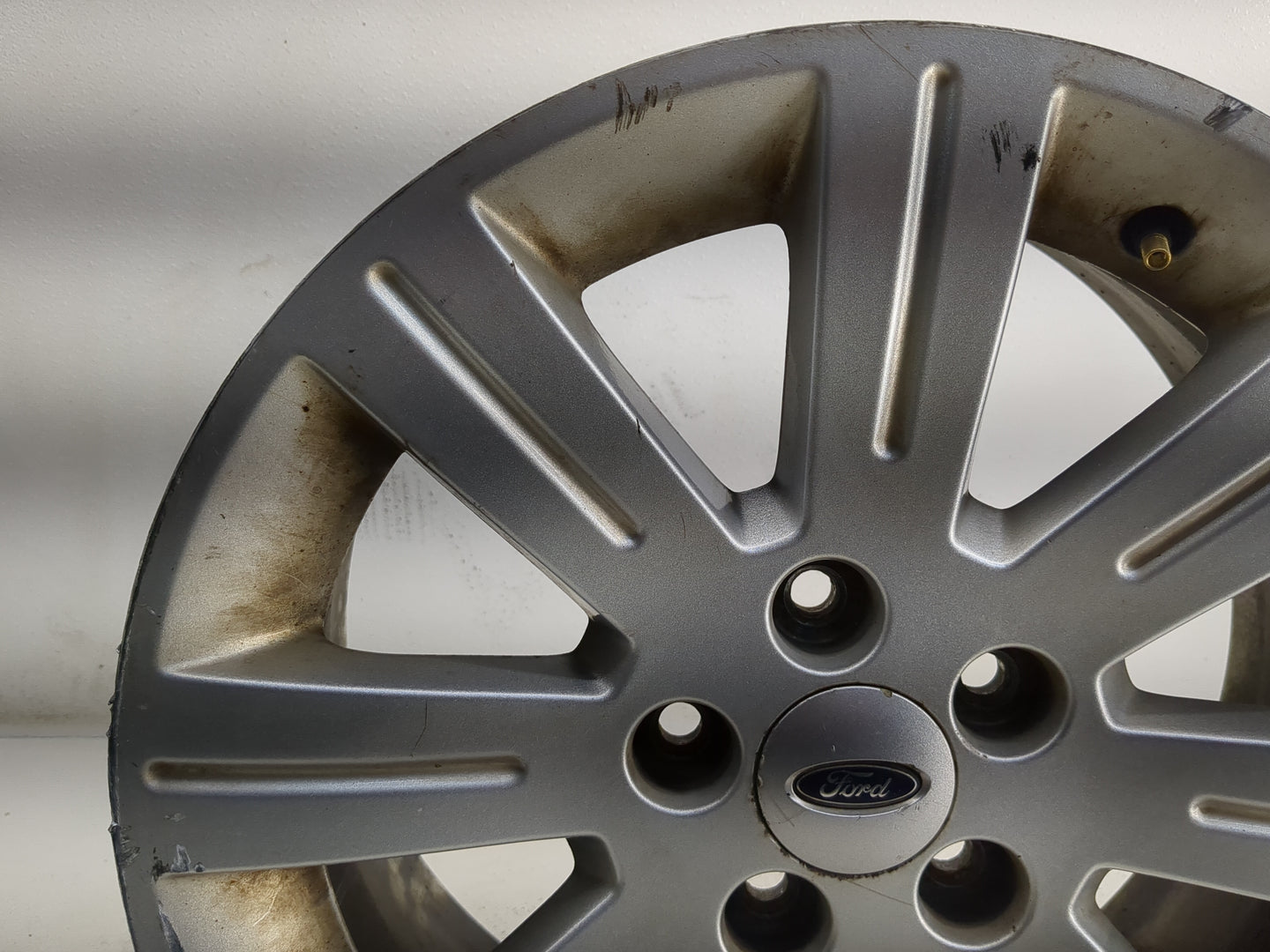 2010-2012 Ford Taurus Oem Wheel Rim 1290735 - Oemusedautoparts1.com