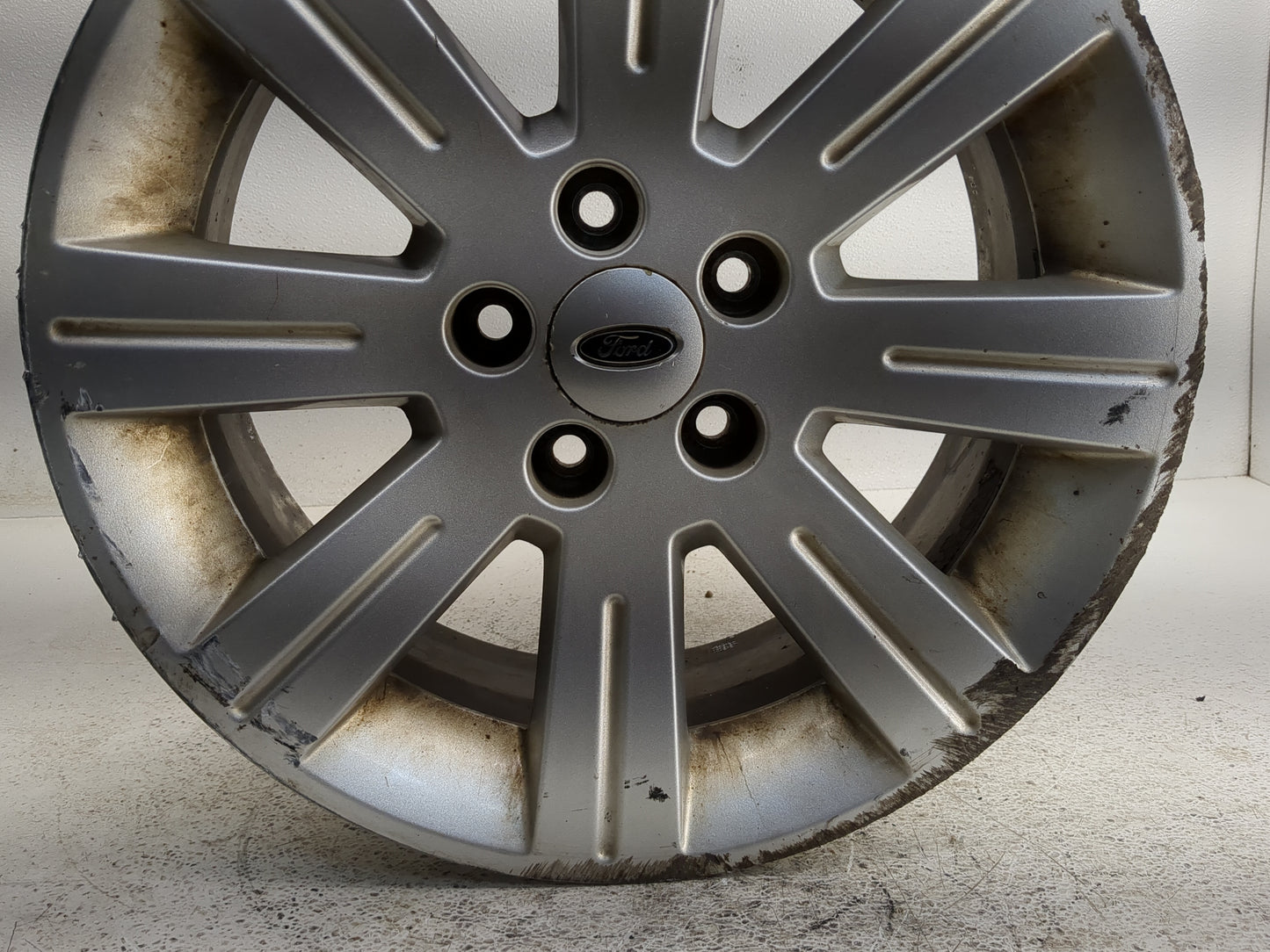 2010-2012 Ford Taurus Oem Wheel Rim 1290735 - Oemusedautoparts1.com