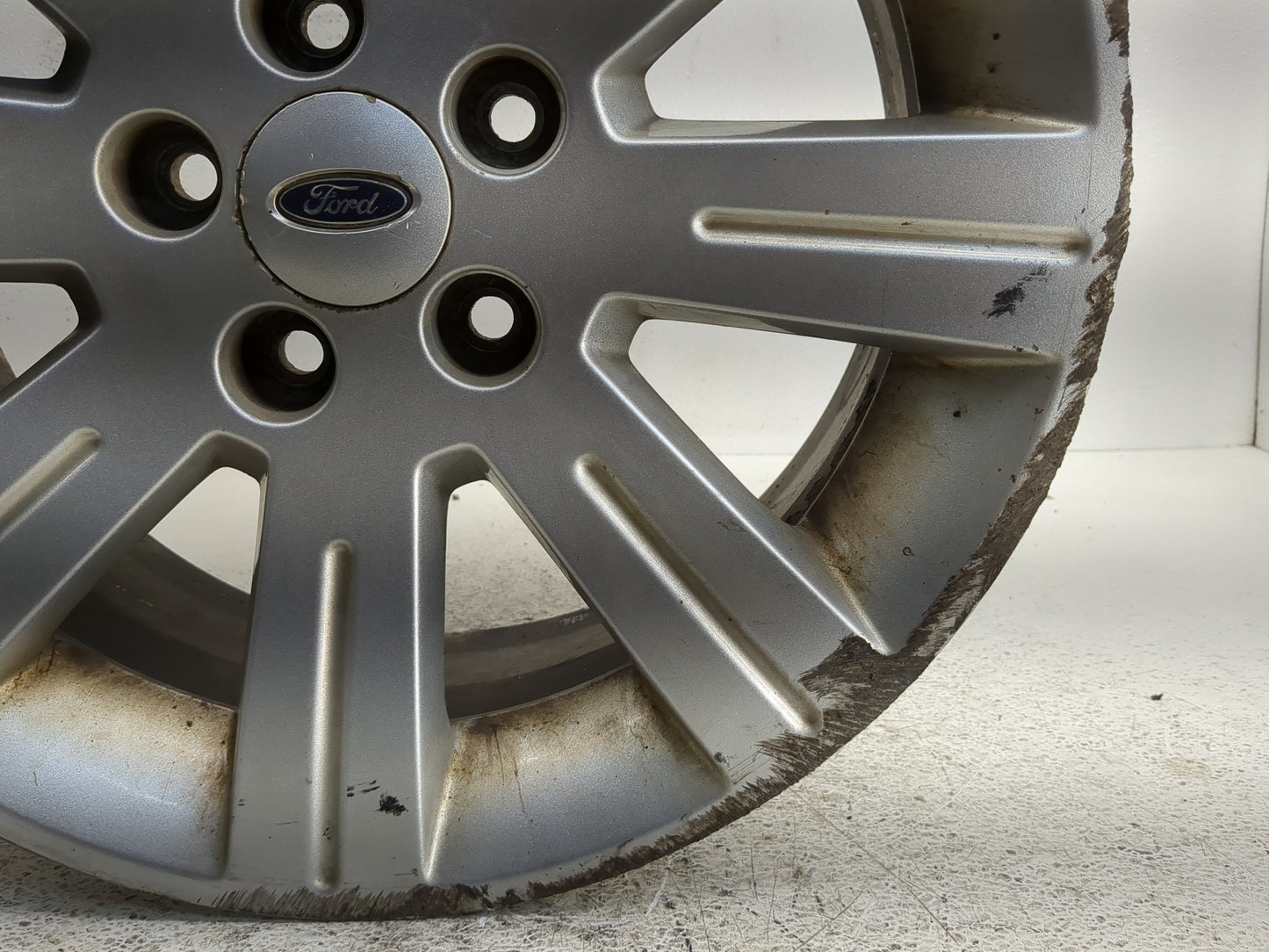 2010-2012 Ford Taurus Oem Wheel Rim 1290735 - Oemusedautoparts1.com