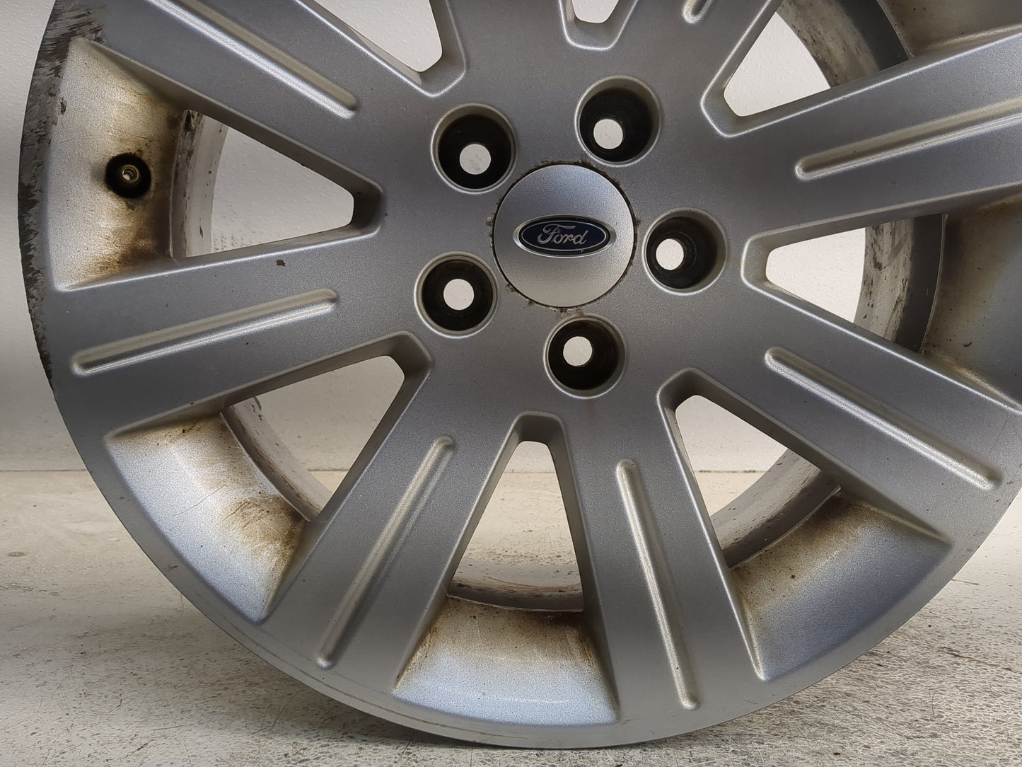 2010-2012 Ford Taurus Oem Wheel Rim 1290737 - Oemusedautoparts1.com