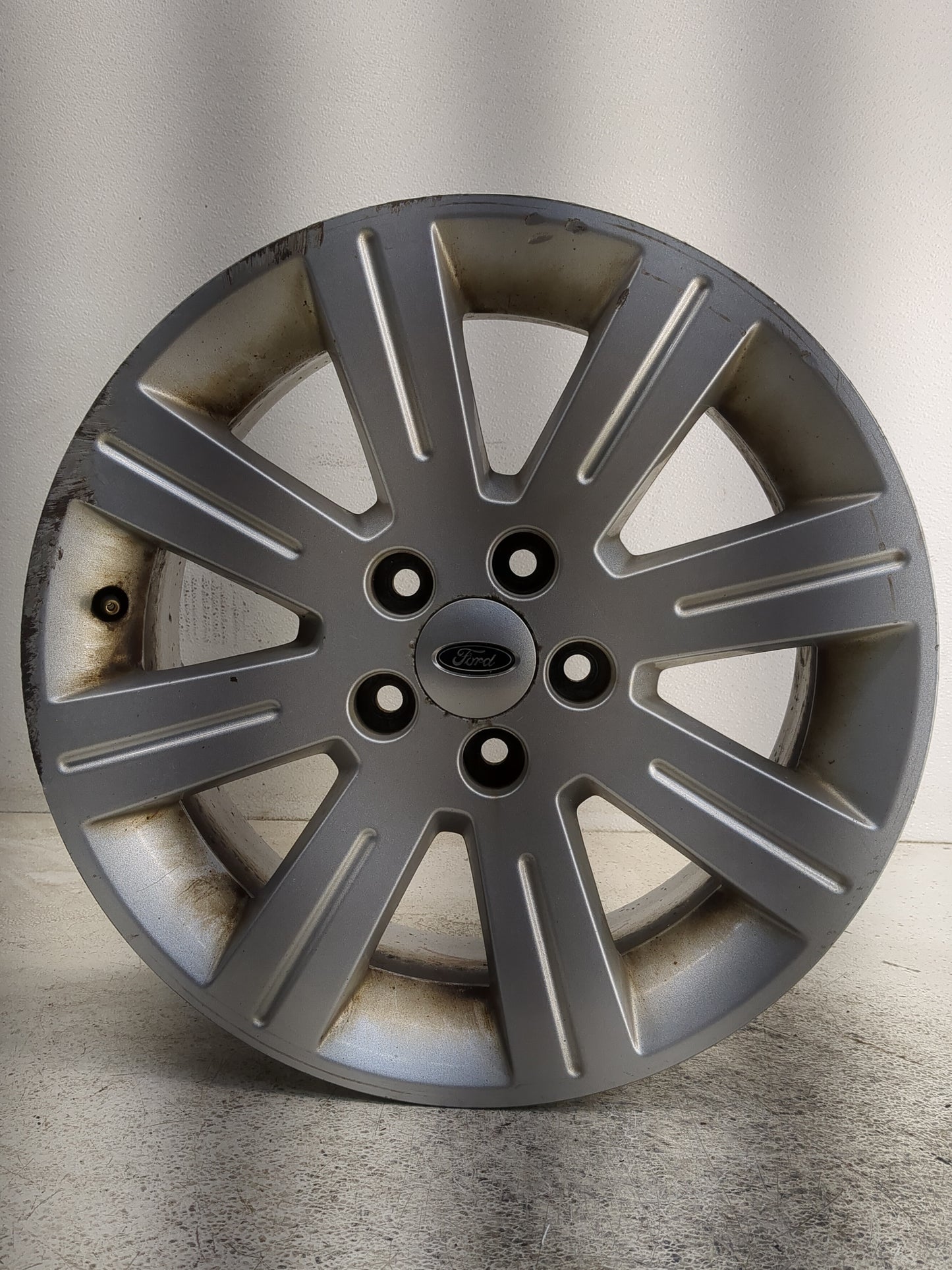 2010-2012 Ford Taurus Oem Wheel Rim 1290737 - Oemusedautoparts1.com