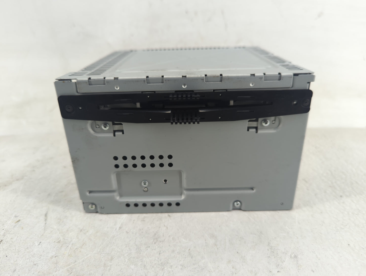 2011-2012 Ford Taurus Radio AM FM Cd Player Receiver Replacement P/N:BG1T-19C107-AA Fits Fits 2011 2012 OEM Used Auto Parts 