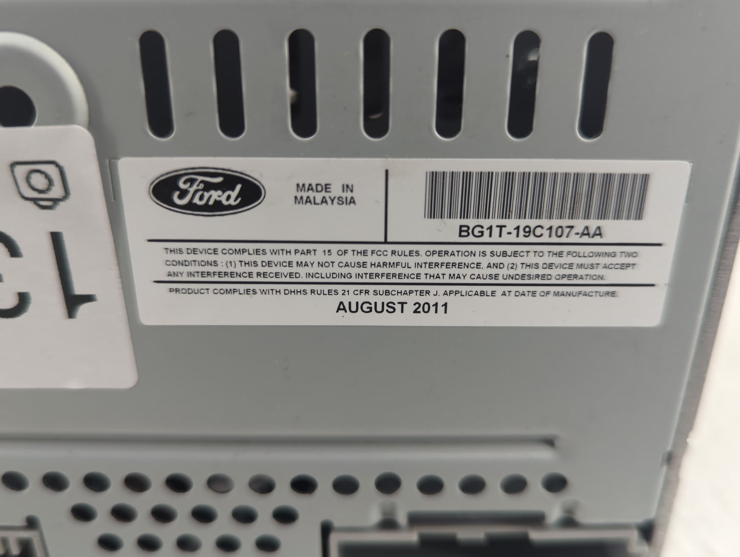 2011-2012 Ford Taurus Radio AM FM Cd Player Receiver Replacement P/N:BG1T-19C107-AA Fits Fits 2011 2012 OEM Used Auto Parts 