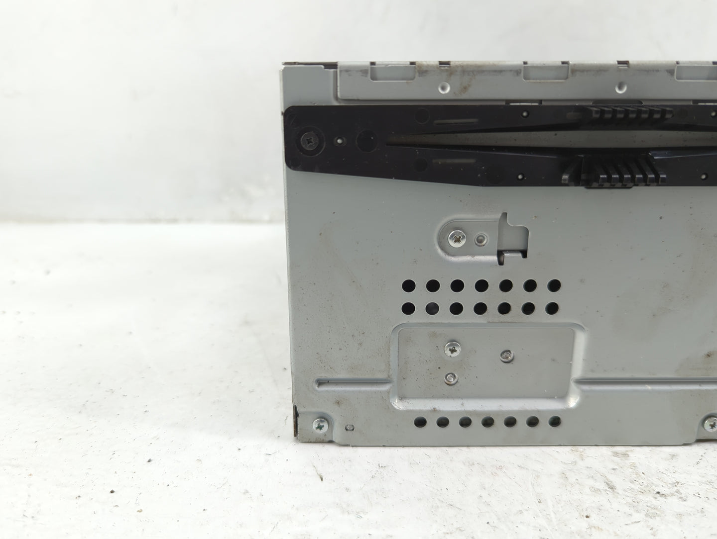 2011-2012 Ford Taurus Radio AM FM Cd Player Receiver Replacement P/N:BG1T-19C159-AA Fits Fits 2011 2012 OEM Used Auto Parts 