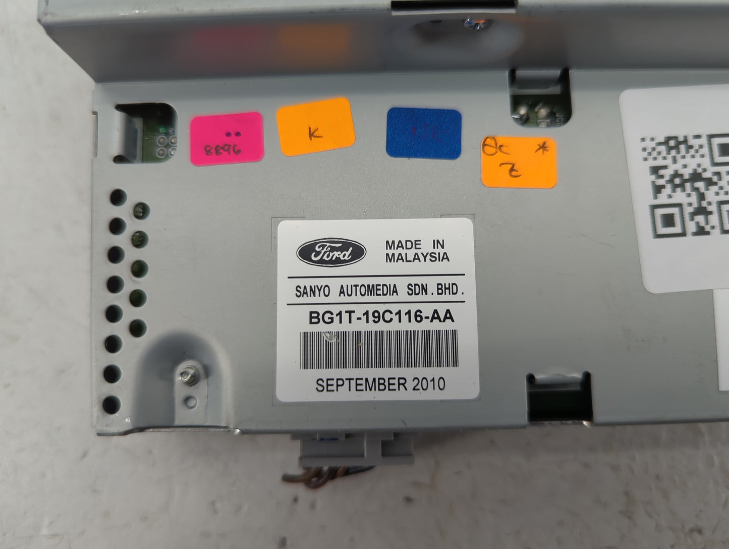 2010-2012 Ford Taurus Radio AM FM Cd Player Receiver Replacement P/N:BG1T-19C116-AA Fits Fits 2010 2011 2012 OEM Used Auto P