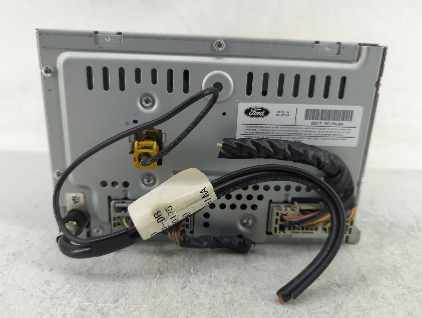 2011-2012 Ford Taurus Radio AM FM Cd Player Receiver Replacement P/N:BG1T-19C159-BA Fits Fits 2011 2012 OEM Used Auto Parts 