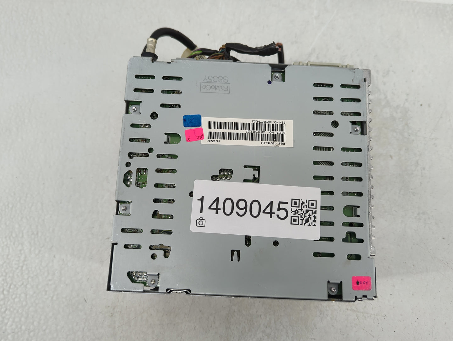 2011-2012 Ford Taurus Radio AM FM Cd Player Receiver Replacement P/N:BG1T-19C159-BA Fits Fits 2011 2012 OEM Used Auto Parts 