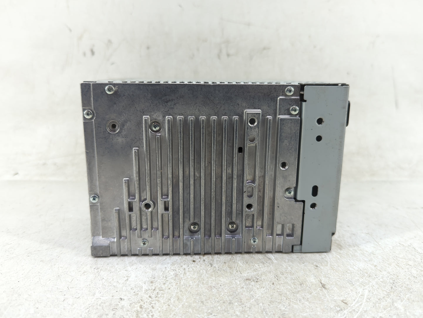 2011-2012 Ford Taurus Radio AM FM Cd Player Receiver Replacement P/N:BG1T-19C157-AA Fits Fits 2011 2012 OEM Used Auto Parts 