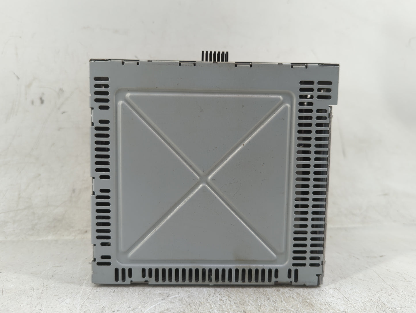 2011-2012 Ford Taurus Radio AM FM Cd Player Receiver Replacement P/N:BG1T-19C157-AA Fits Fits 2011 2012 OEM Used Auto Parts 
