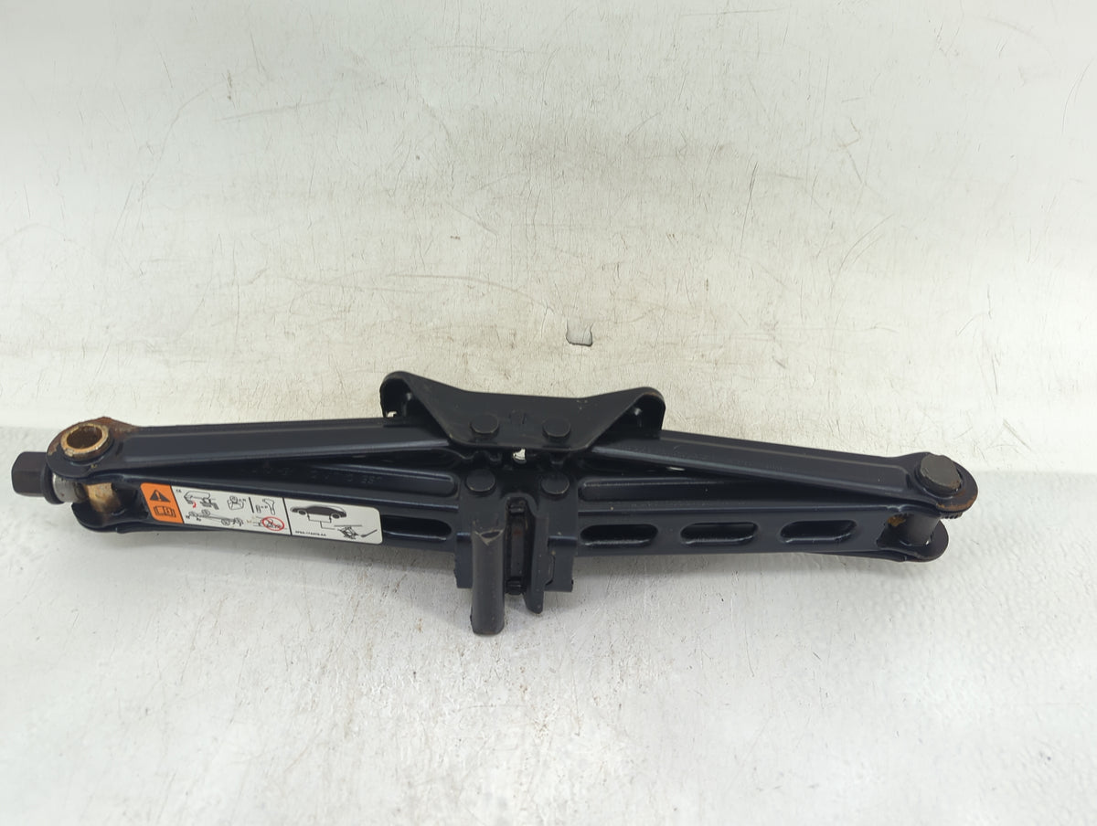 2011 Ford Taurus Spare Scissor Car Jack 1416023 - Oemusedautoparts1.com