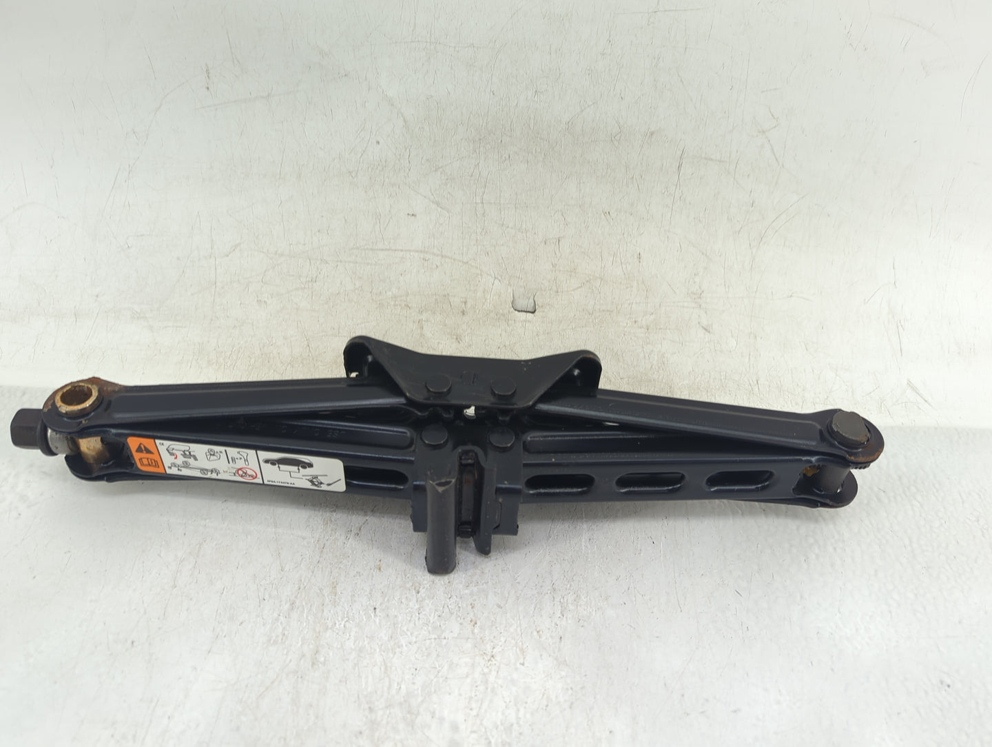 2011 Ford Taurus Spare Scissor Car Jack - Oemusedautoparts1.com