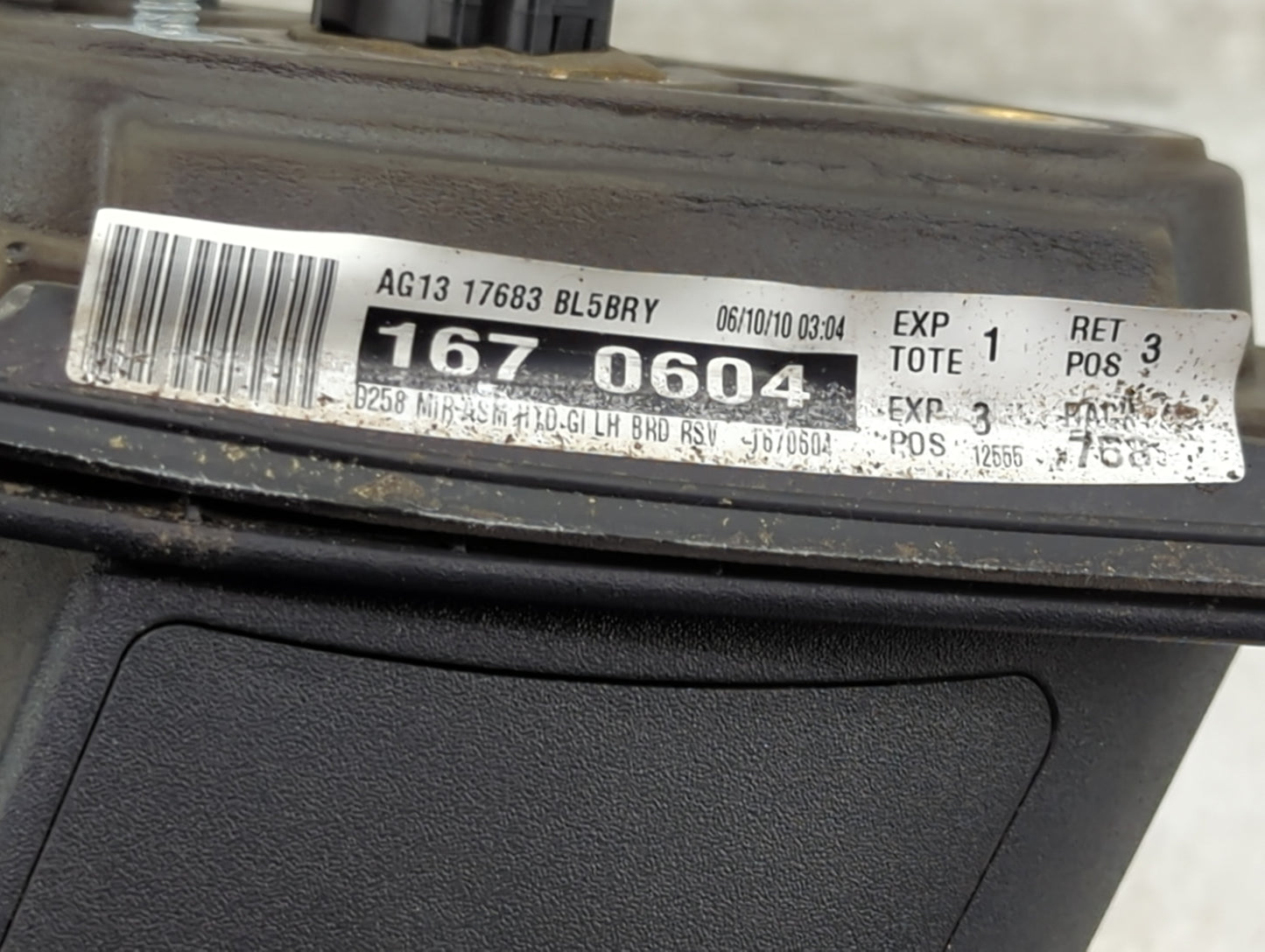 2010-2012 Ford Taurus Driver Side View Mirror - Left Door Mirror OEM Used - Oemusedautoparts1.com