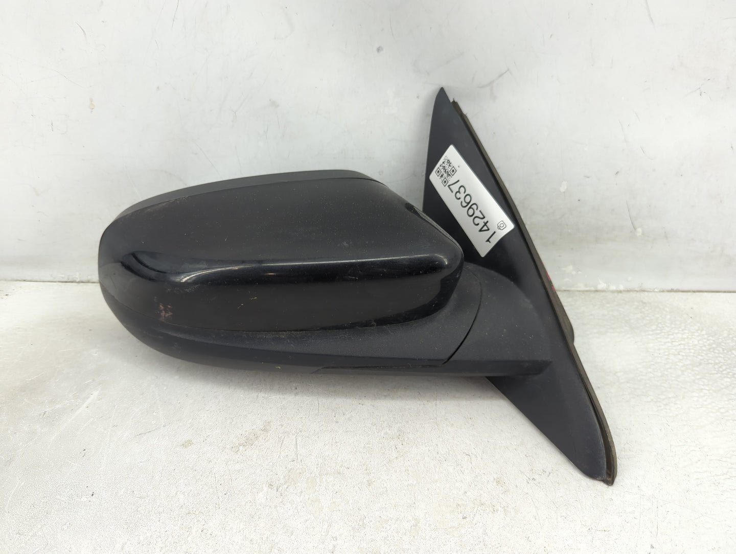2010-2019 Ford Taurus Passenger Side View Mirror - Right Door Mirror OEM Used - Oemusedautoparts1.com
