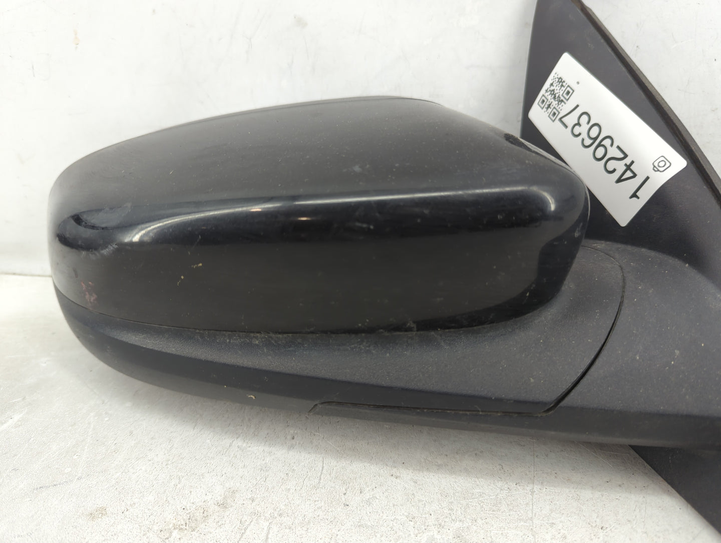 2010-2019 Ford Taurus Passenger Side View Mirror - Right Door Mirror OEM Used - Oemusedautoparts1.com