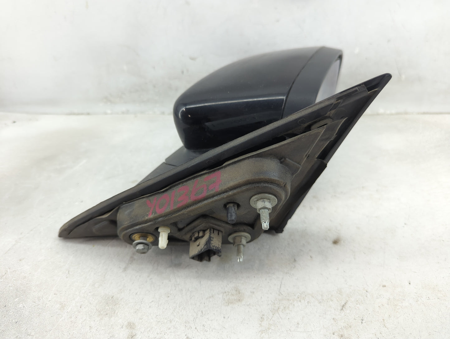 2010-2019 Ford Taurus Passenger Side View Mirror - Right Door Mirror OEM Used - Oemusedautoparts1.com