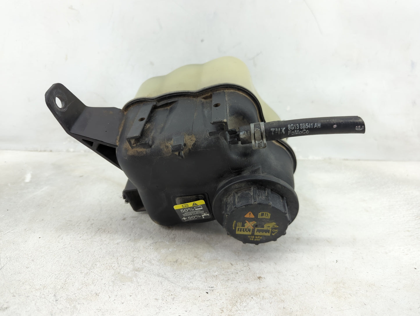 2008-2011 Ford Taurus Radiator Coolant Overflow Expansion Tank Bottle 1433182 - Oemusedautoparts1.com