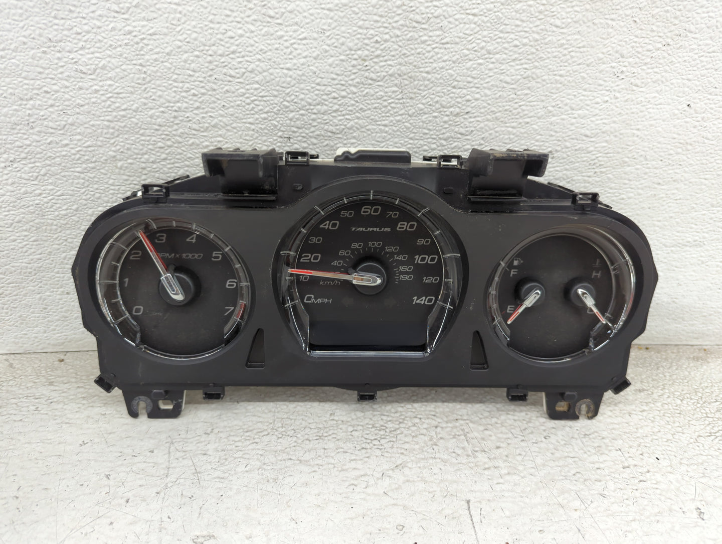2011-2012 Ford Taurus Instrument Cluster Speedometer Gauges P/N:BG1T-10849-AF Miles: Fits Fits 2011 2012 OEM Used Auto Parts