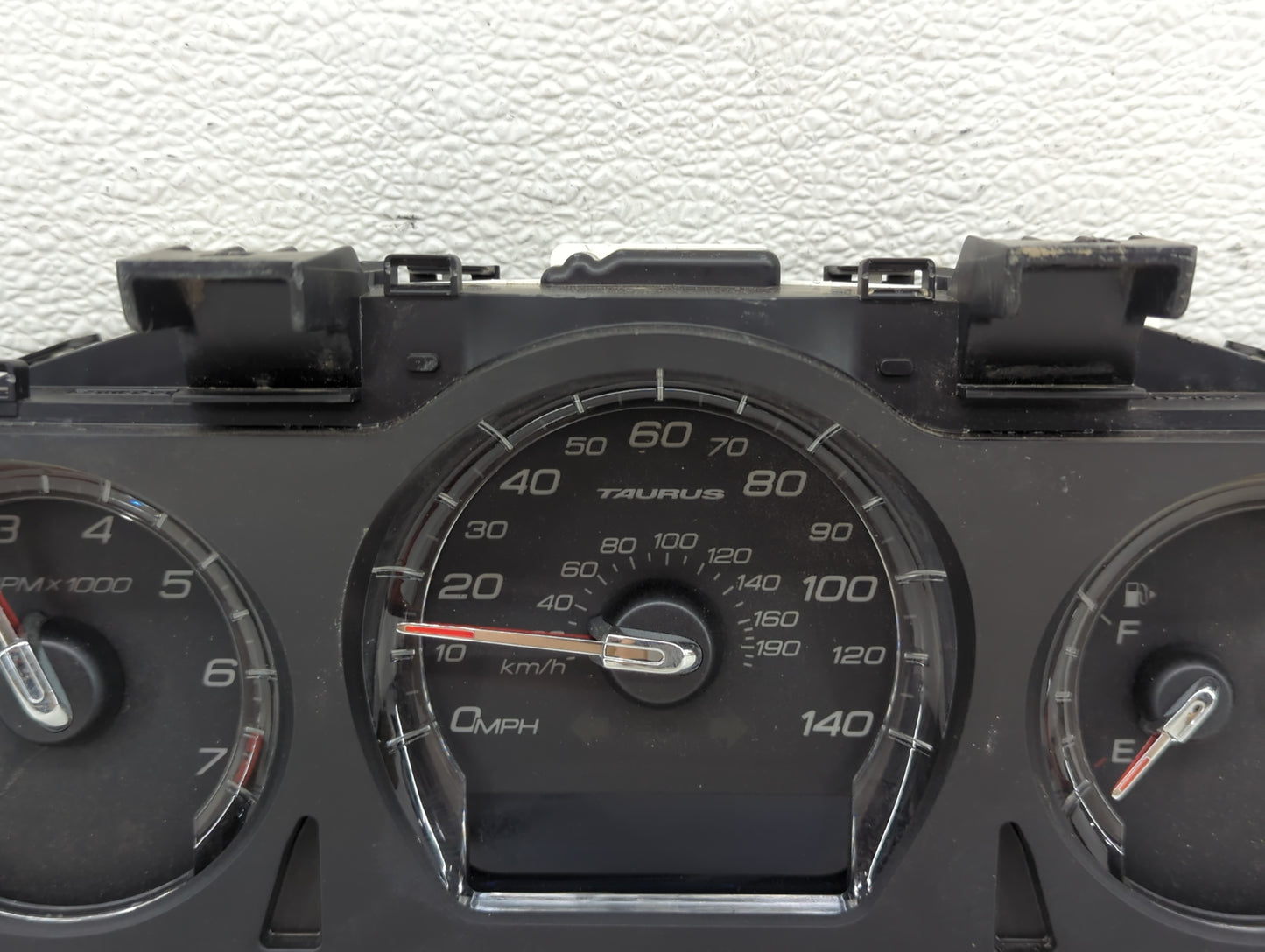 2011-2012 Ford Taurus Instrument Cluster Speedometer Gauges P/N:BG1T-10849-AF Miles: Fits Fits 2011 2012 OEM Used Auto Parts