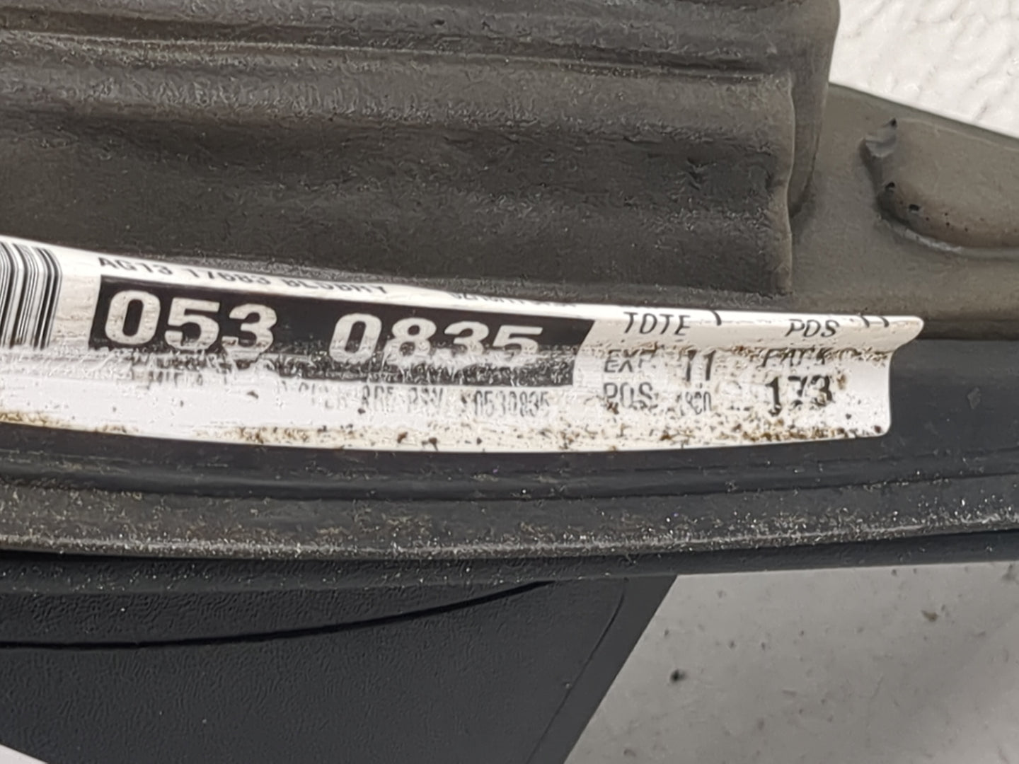 2010-2019 Ford Taurus Driver Side View Mirror - Left Door Mirror OEM Used - Oemusedautoparts1.com