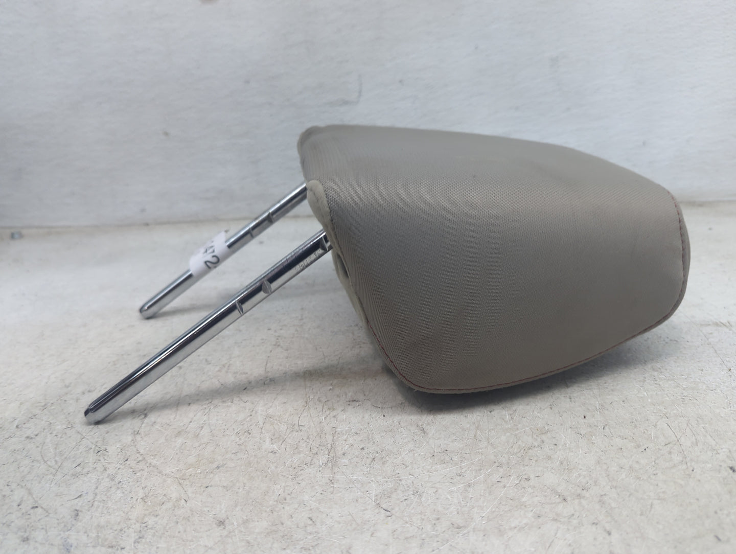 2011 Ford Taurus Headrest Head Rest Rear Center Seat Fits OEM Used Auto Parts - Oemusedautoparts1.com