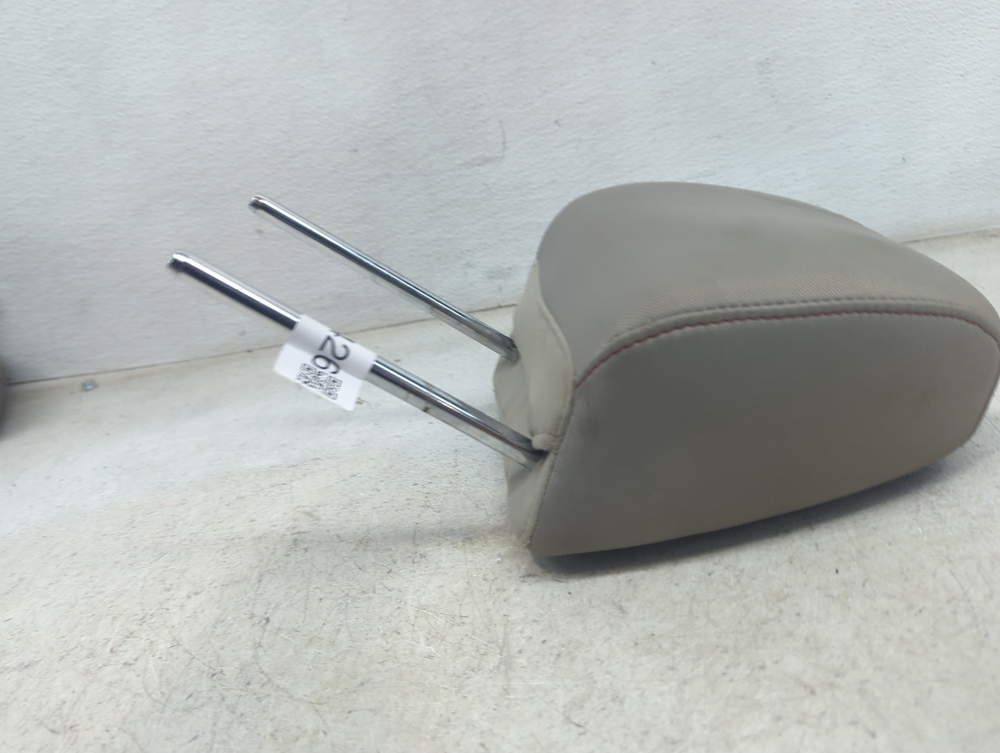 2011 Ford Taurus Headrest Head Rest Rear Center Seat Fits OEM Used Auto Parts - Oemusedautoparts1.com
