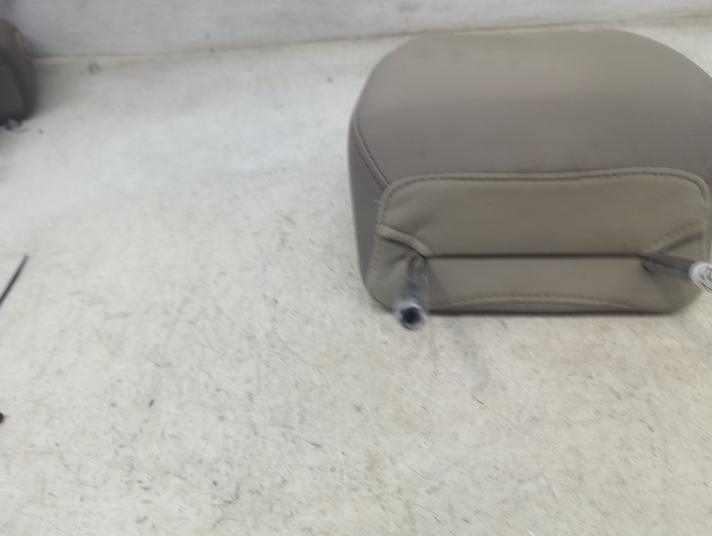 2011 Ford Taurus Headrest Head Rest Front Driver Passenger Seat Fits OEM Used Auto Parts - Oemusedautoparts1.com