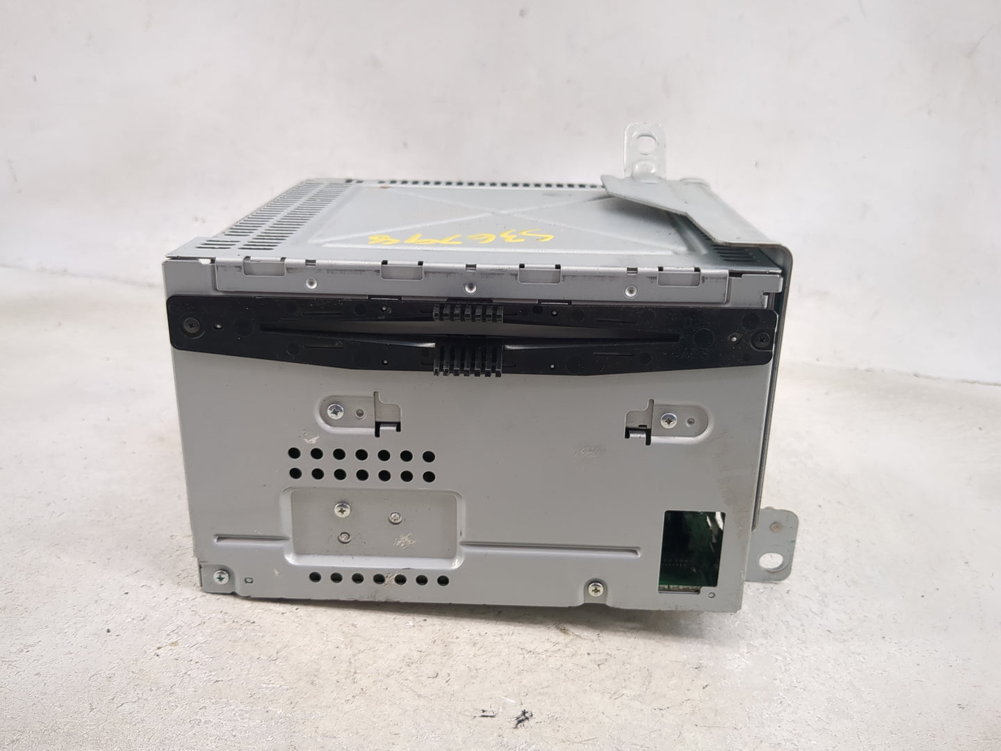 2011-2012 Ford Taurus Radio AM FM Cd Player Receiver Replacement P/N:BG1T-19C159-AA Fits Fits 2011 2012 OEM Used Auto Parts 