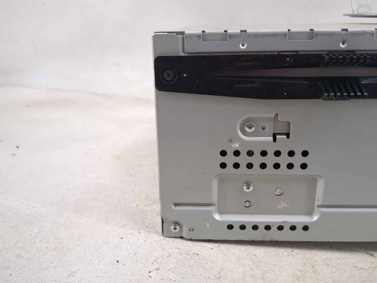 2011-2012 Ford Taurus Radio AM FM Cd Player Receiver Replacement P/N:BG1T-19C159-AA Fits Fits 2011 2012 OEM Used Auto Parts 