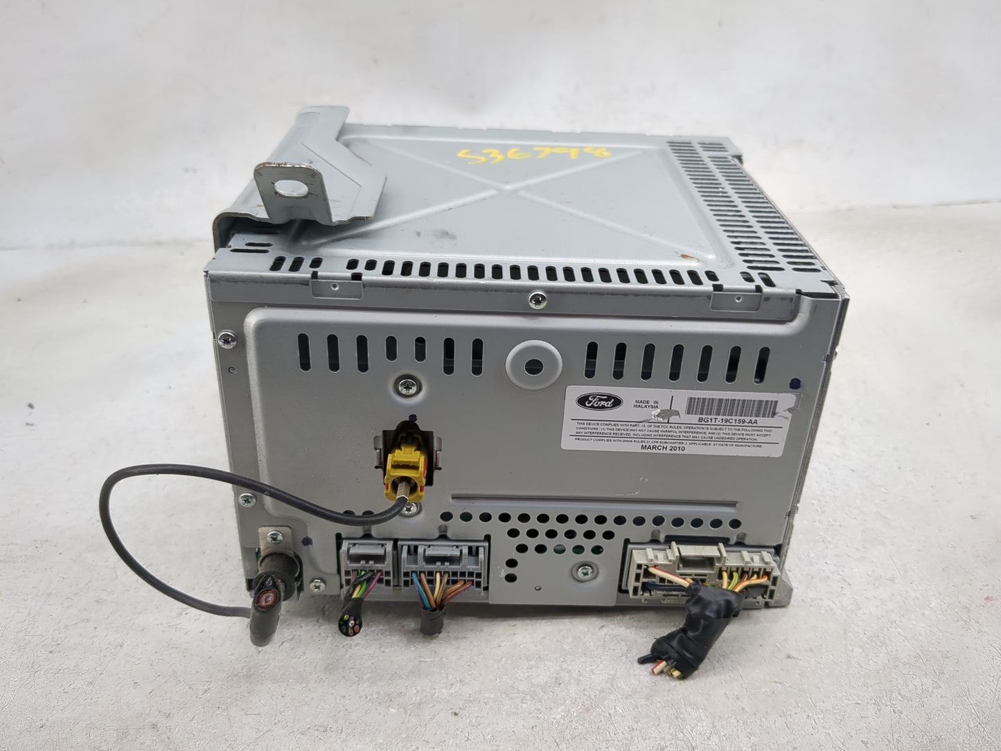 2011-2012 Ford Taurus Radio AM FM Cd Player Receiver Replacement P/N:BG1T-19C159-AA Fits Fits 2011 2012 OEM Used Auto Parts 