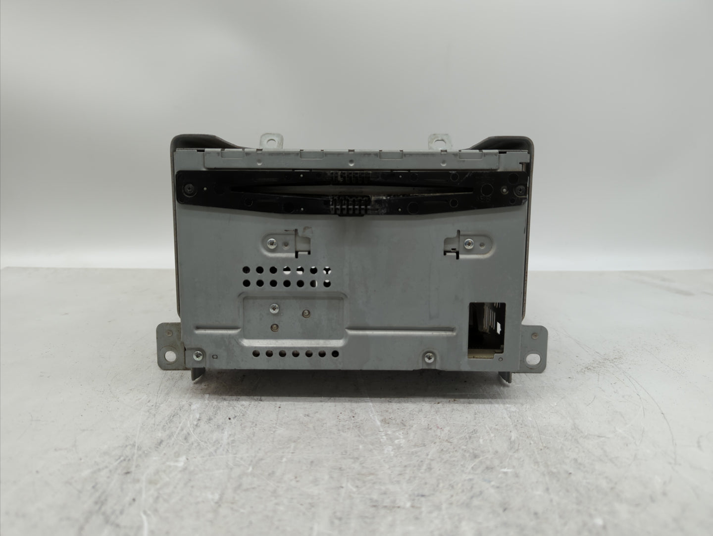 2011-2012 Ford Taurus Am Fm Cd Player Radio Receiver - Oemusedautoparts1.com