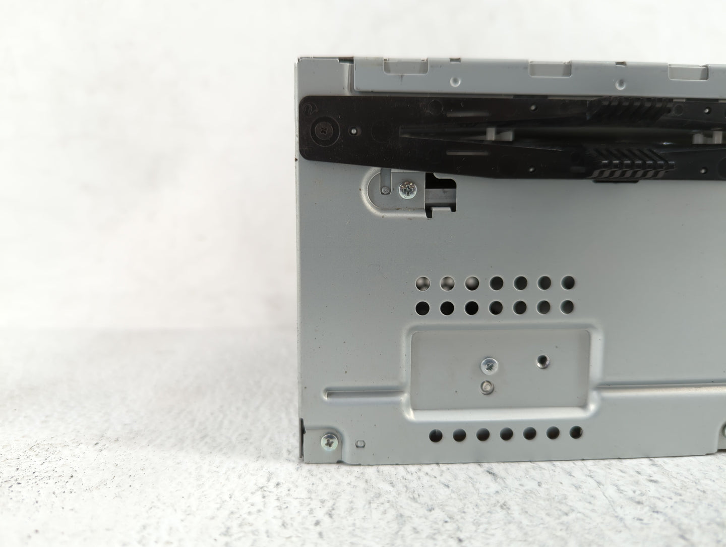 2011-2012 Ford Taurus Am Fm Cd Player Radio Receiver - Oemusedautoparts1.com